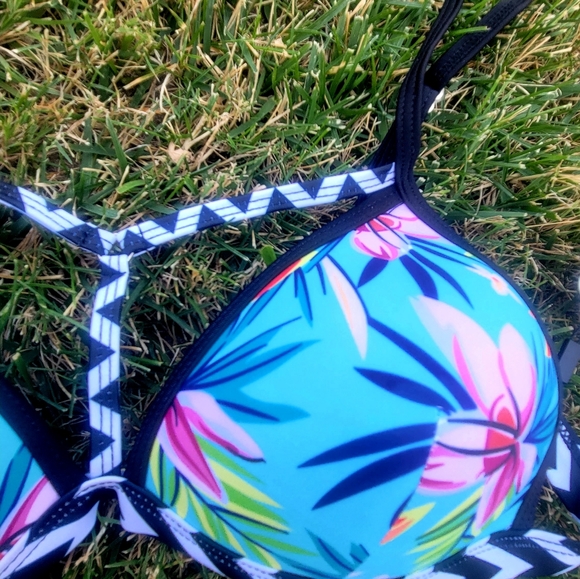 |Sherry DC Swim | Sherry DC Top| Size XL | - Picture 2 of 8